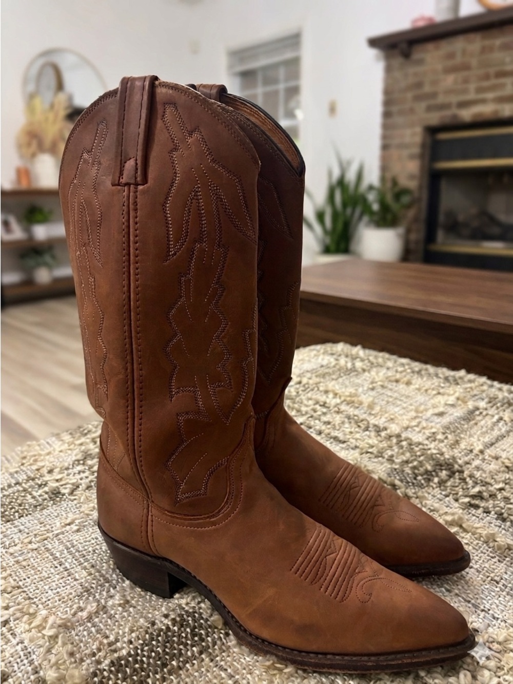 Dan Post Cognac Brown Leather Women’s Western Embossed Rodeo Boots Size 8.5